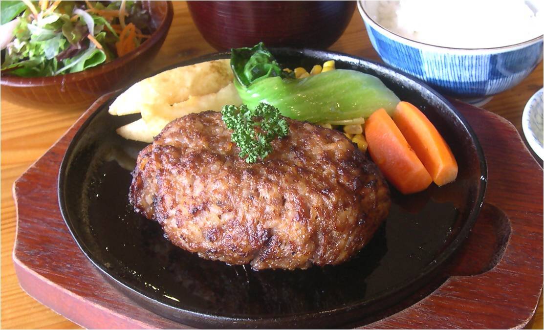 ダムの駅　富士しゃくなげの里 レストラン風樹
