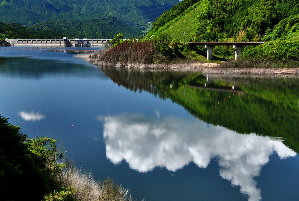 嘉瀬川ダムの湖面利用について【注意！】