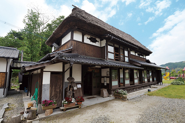 やまびこ交流館